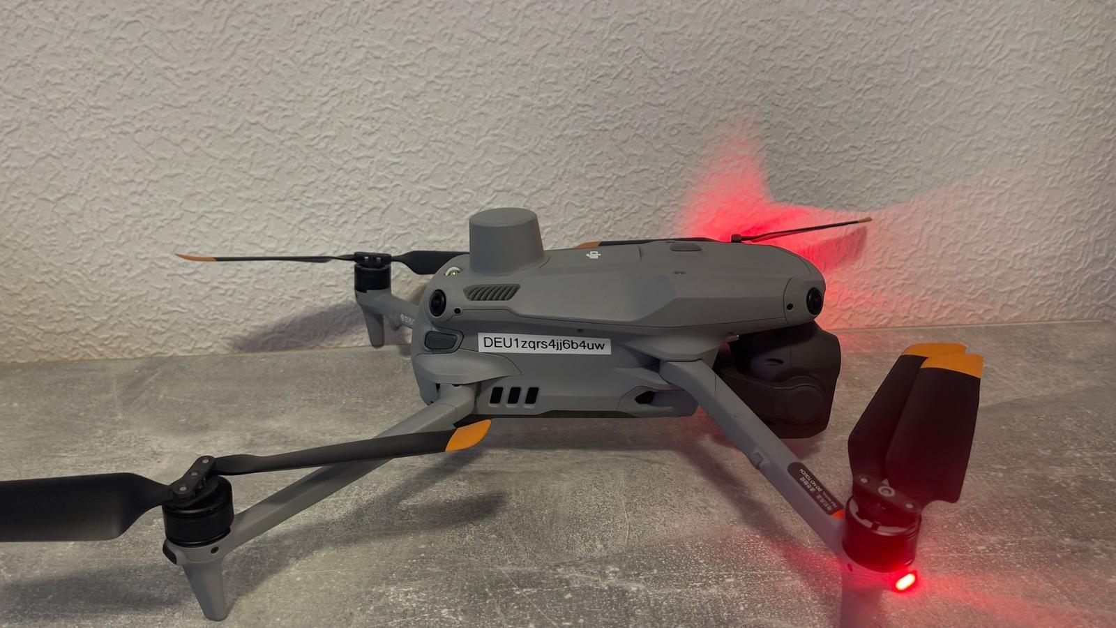 DJI Matrice 4E mit aktivem RTK-Modul für präzise Georeferenzierung